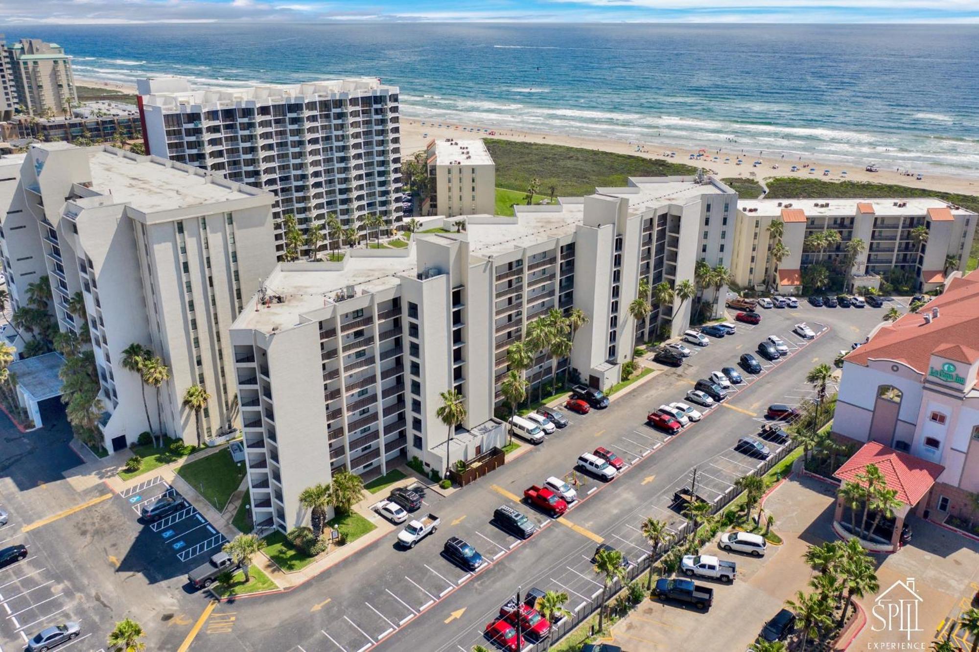 Ground Floor Beachfront 2 Steps From Amenities Iv * South Padre Island
