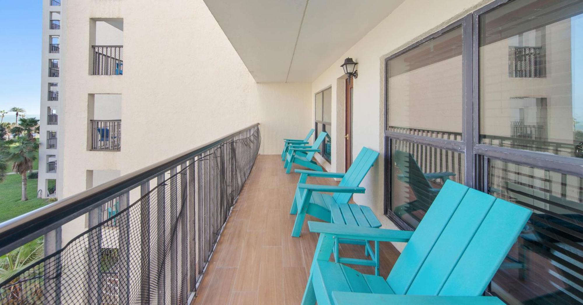 Amazing Views At Beachfront At Saida Towers Holiday home *