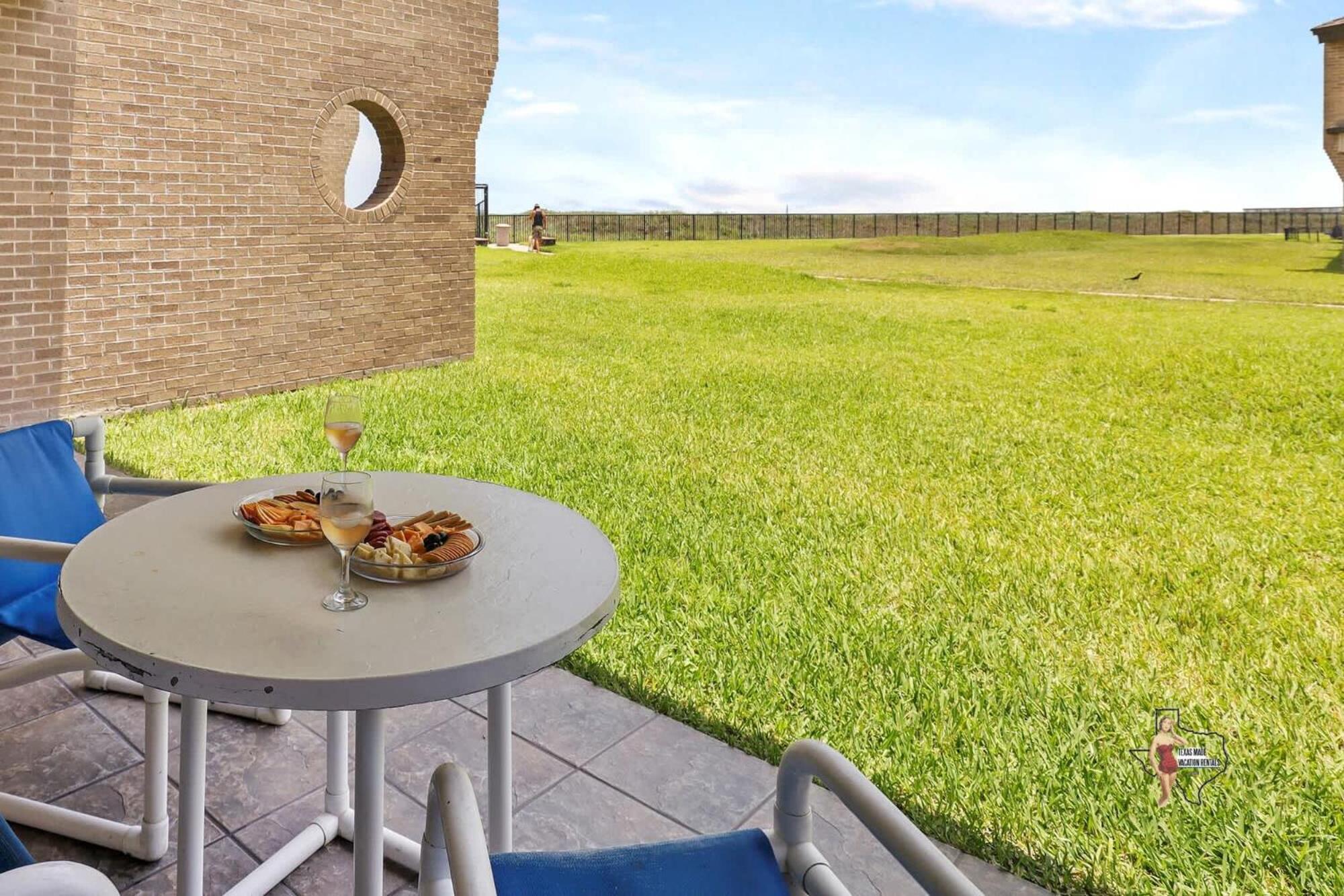 Private Garden Patio Near Pool Beachfront *