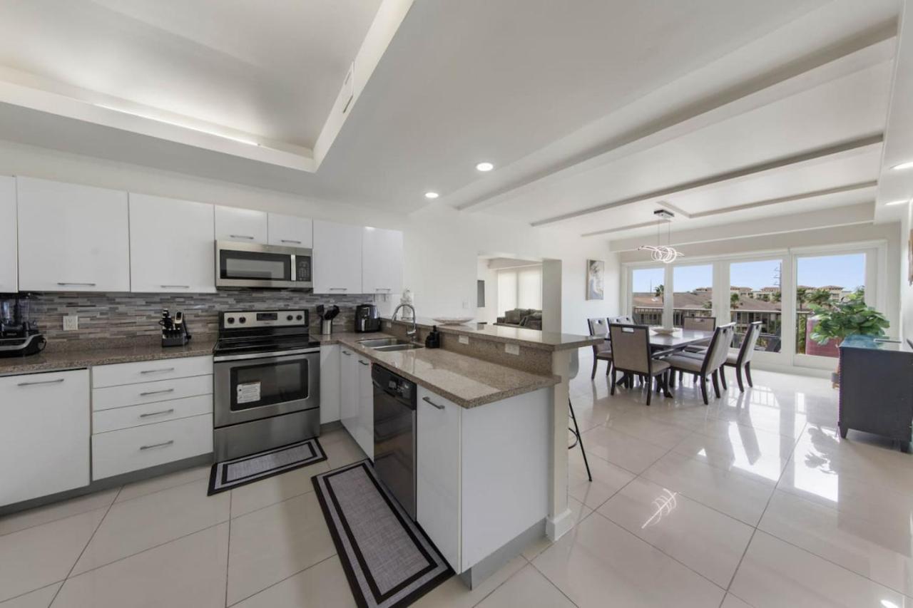 Solare Tower Luxe Retreat