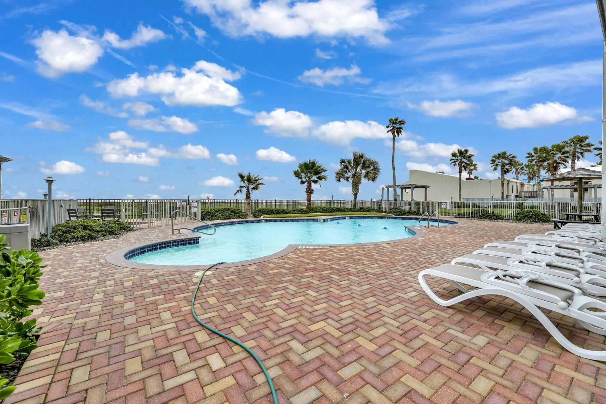 Aparthotel Spectacular 2 Bed 2 Bath Front Beauty At Aquarius South Padre Island
