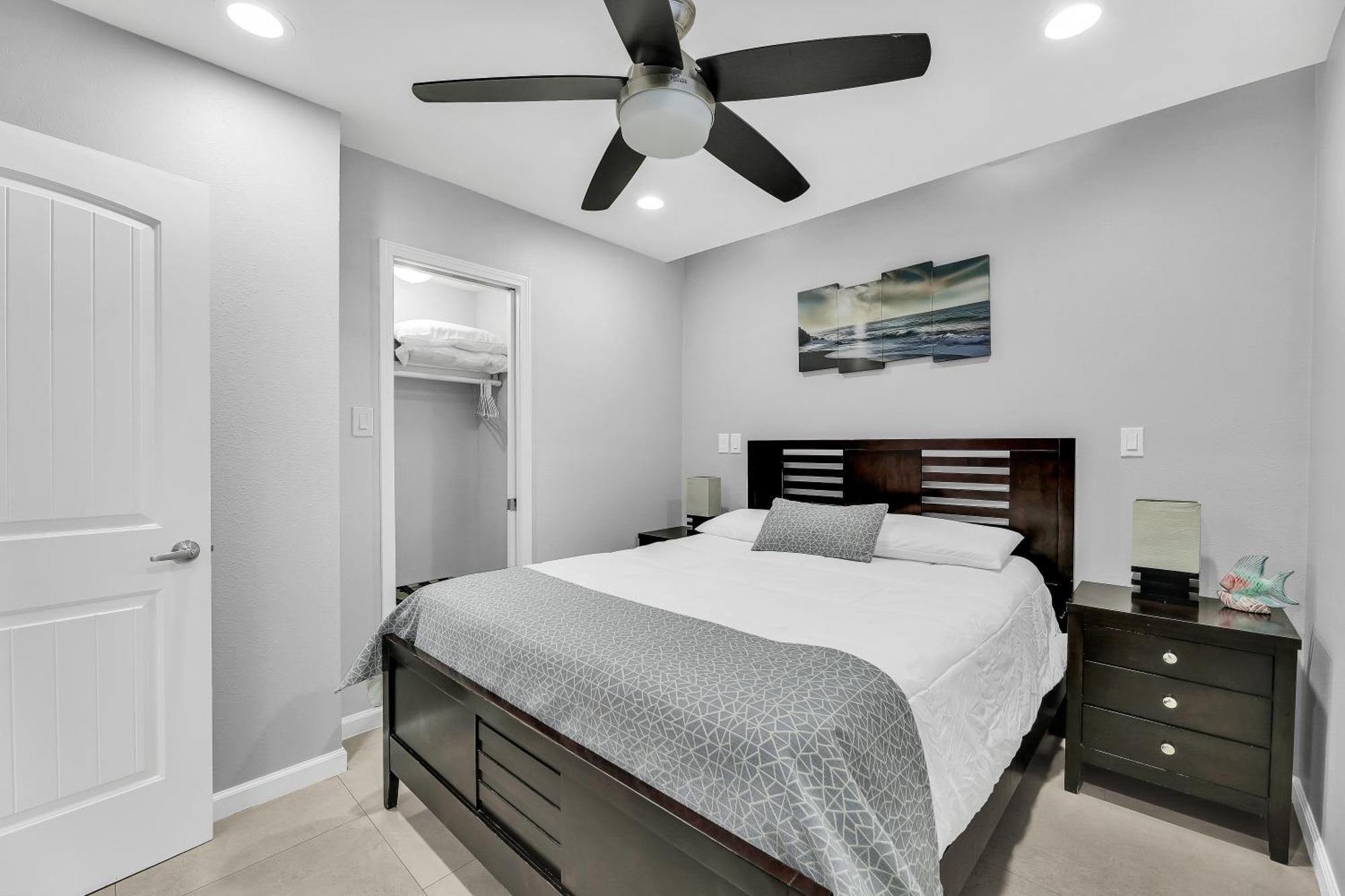 Spectacular 2 Bed 2 Bath Front Beauty At Aquarius South Padre Island