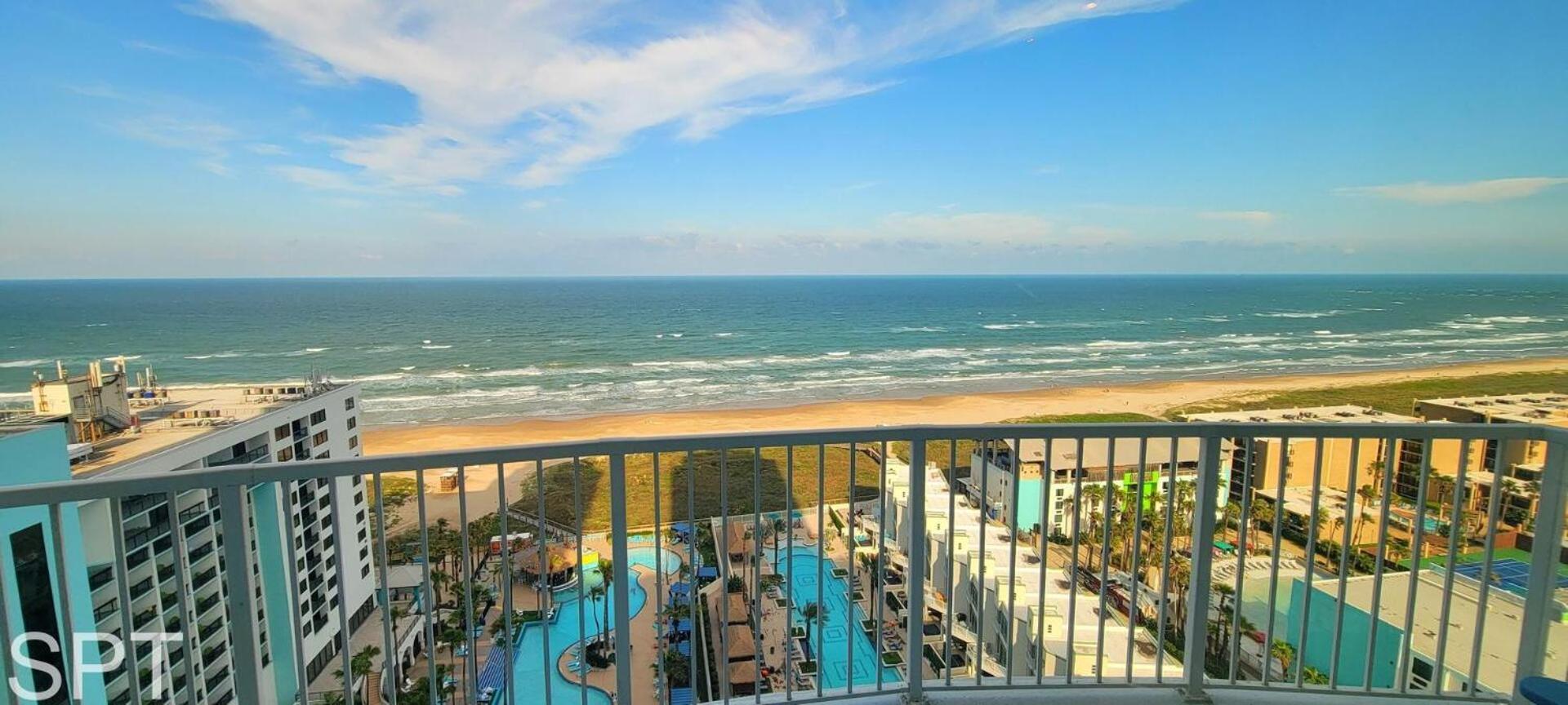 Sapphire 1706 Apartment