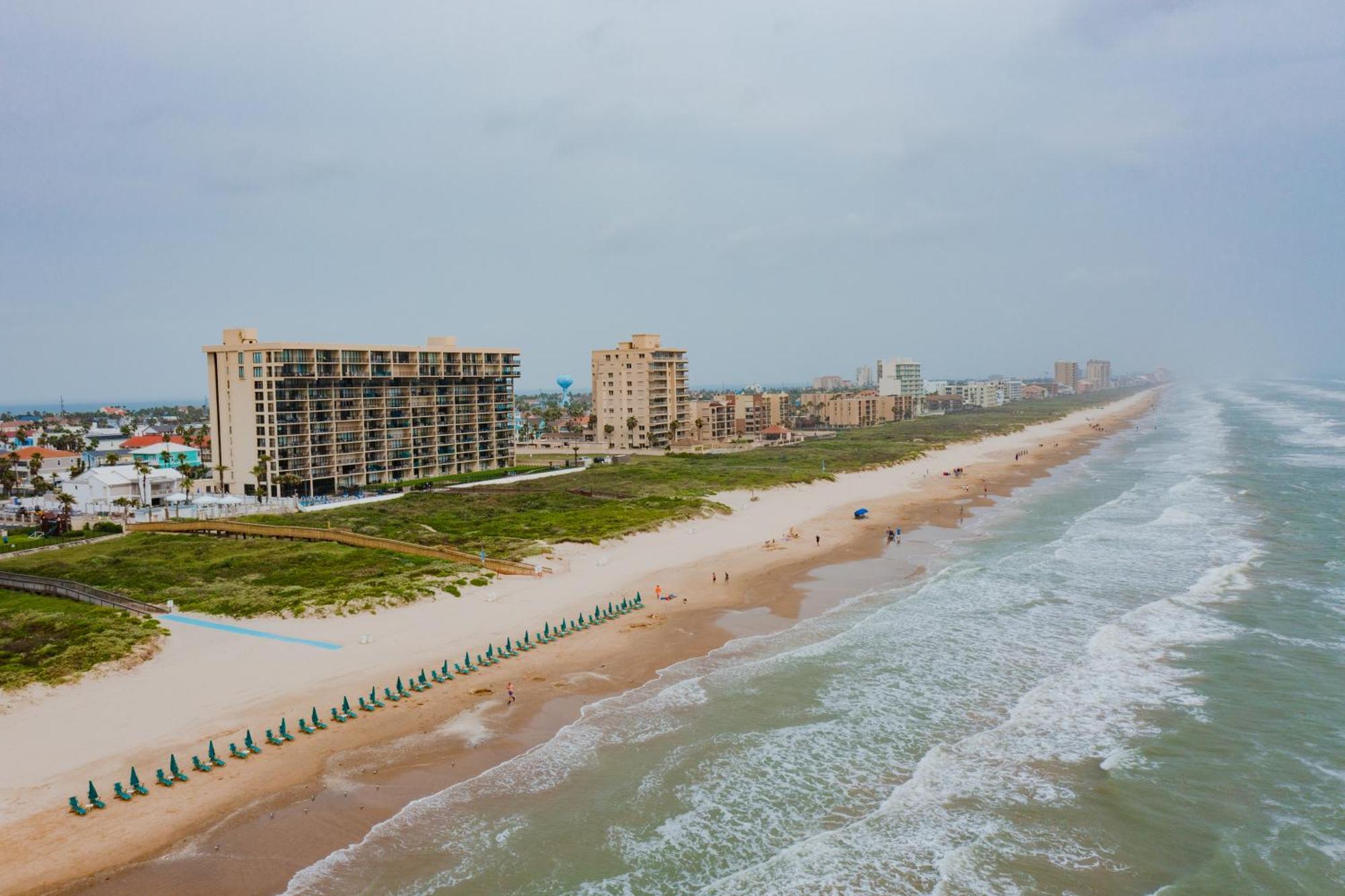 Beachfront 2br Condo, Suntide Iii, Unit 209 Holiday home *