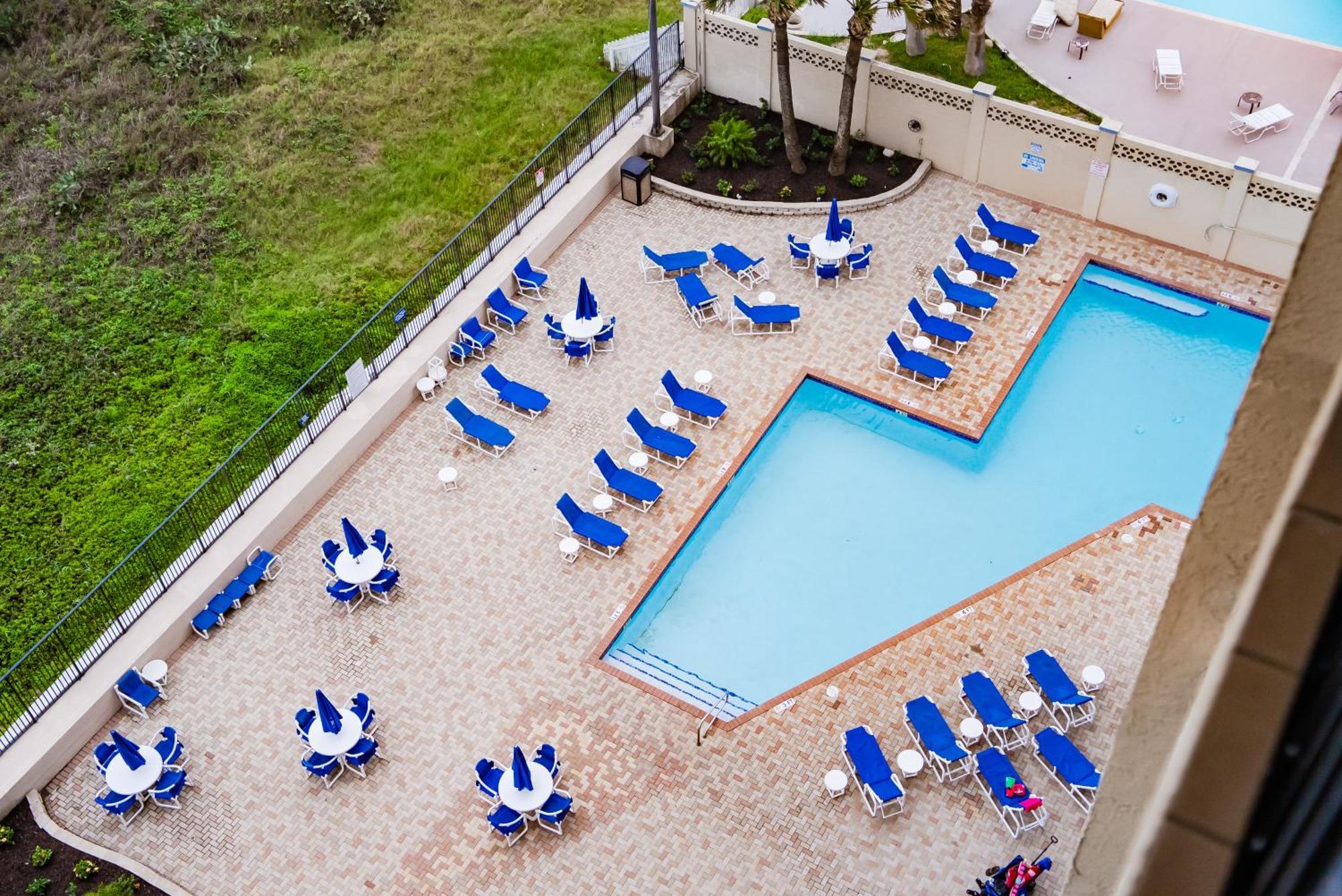 Holiday home Beachfront 2br Condo, Suntide Iii, Unit 209