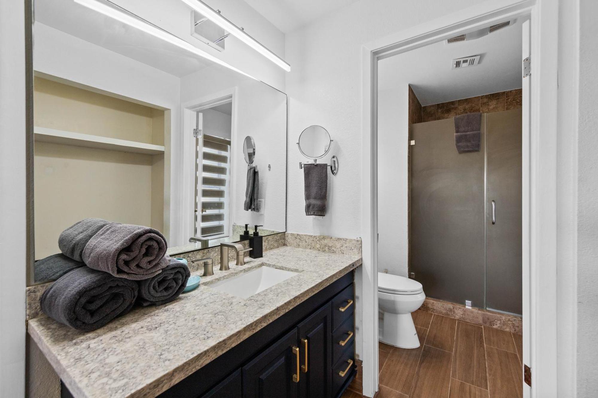 Ground Floor Beachfron 2steps From Amenities Saida South Padre Island