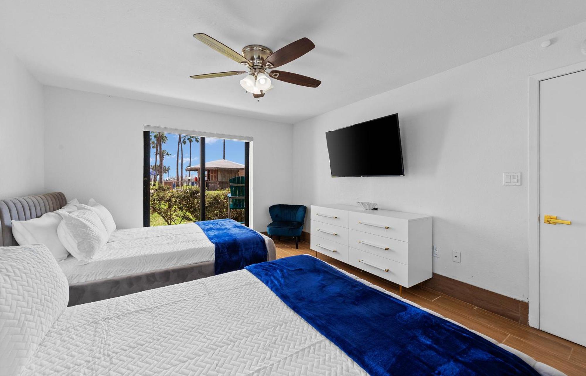 Holiday home Ground Floor Beachfron 2steps From Amenities Saida South Padre Island