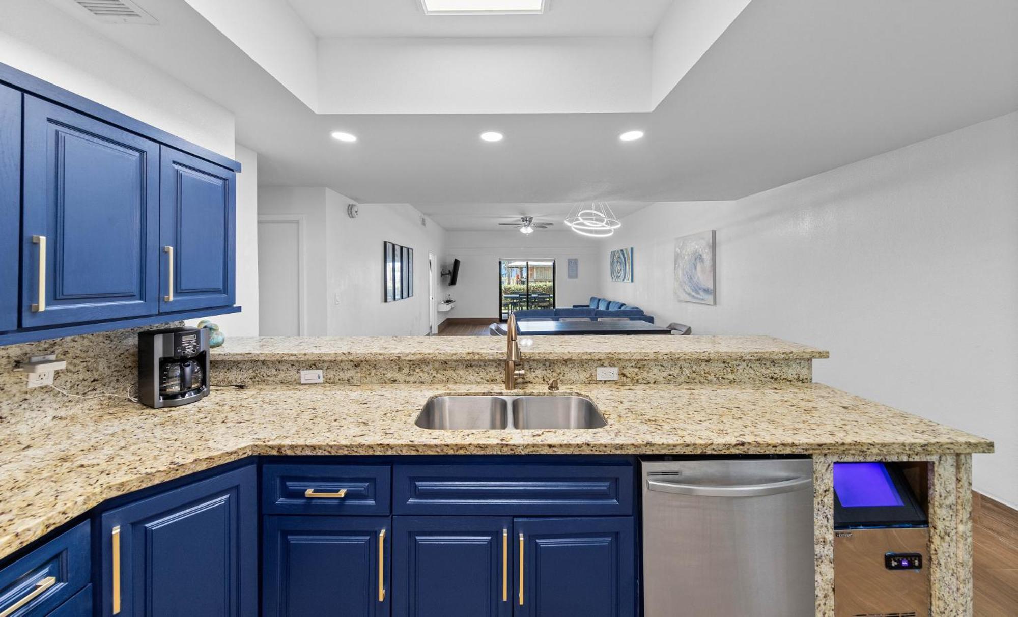 Ground Floor Beachfron 2steps From Amenities Saida * South Padre Island