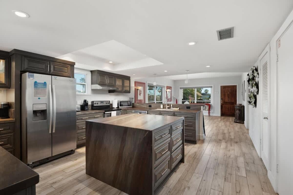 Paradise Getaway In Holiday home South Padre Island