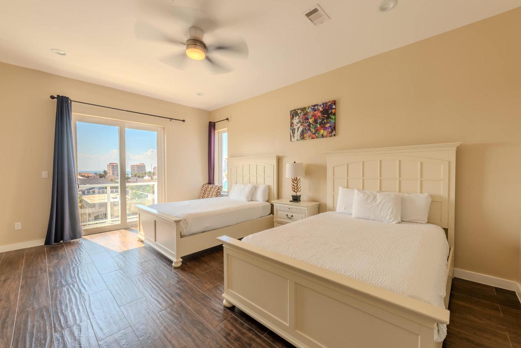 Apartment 5 Bedroom Beachfront - 4th Floor South Padre Island