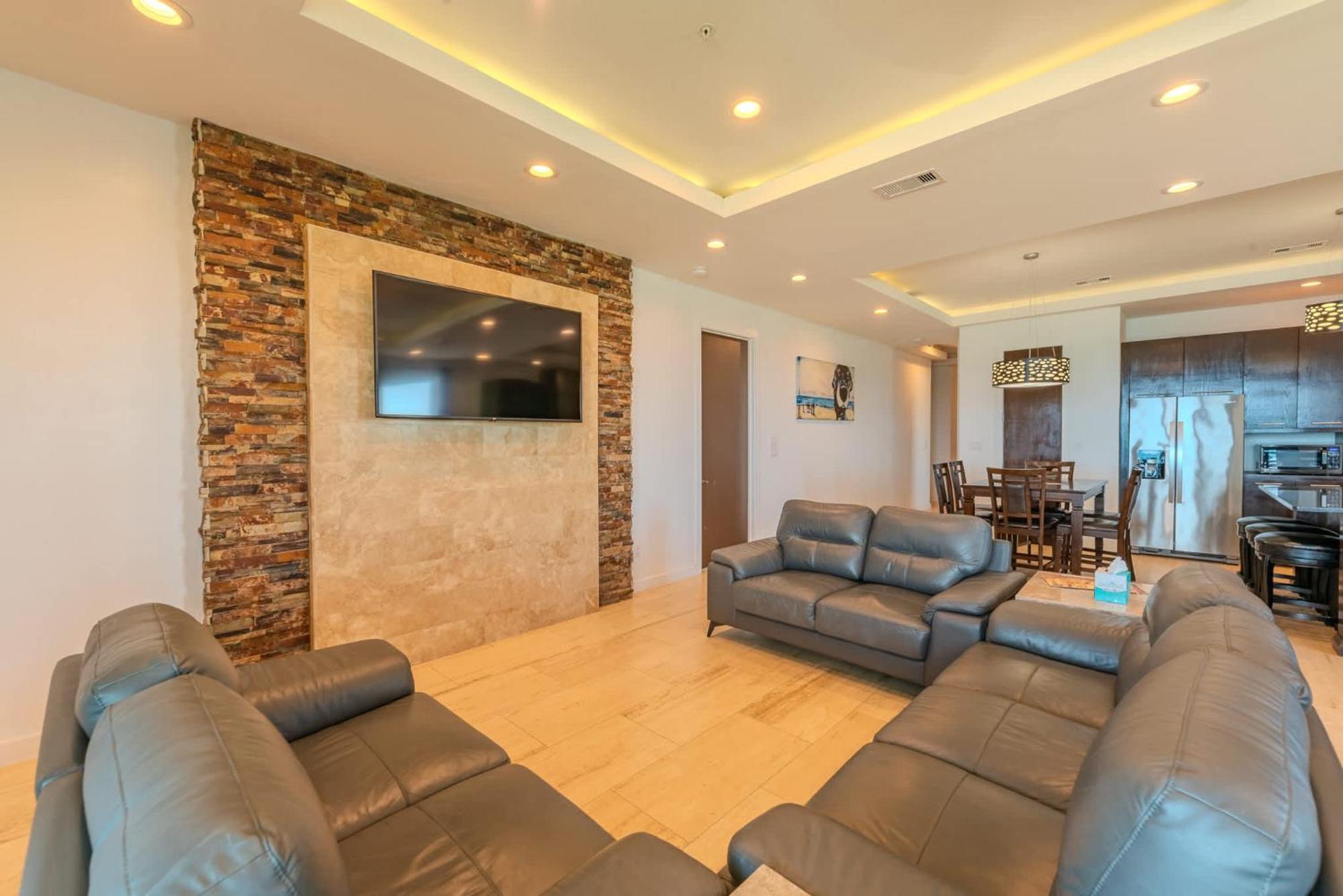 5 Bedroom Beachfront - 4th Floor Apartment South Padre Island