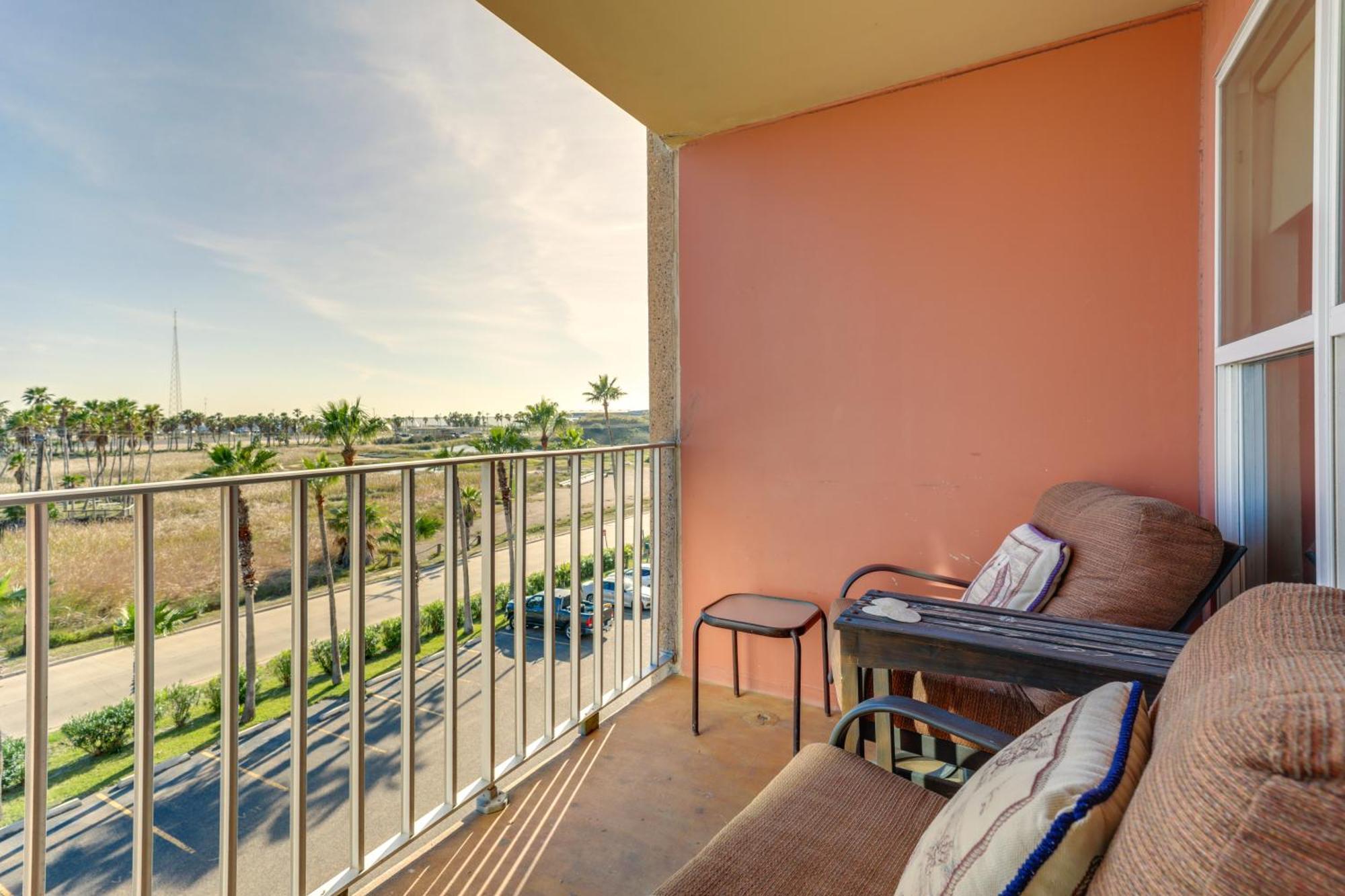 Apartment - Walk To Beaches! *