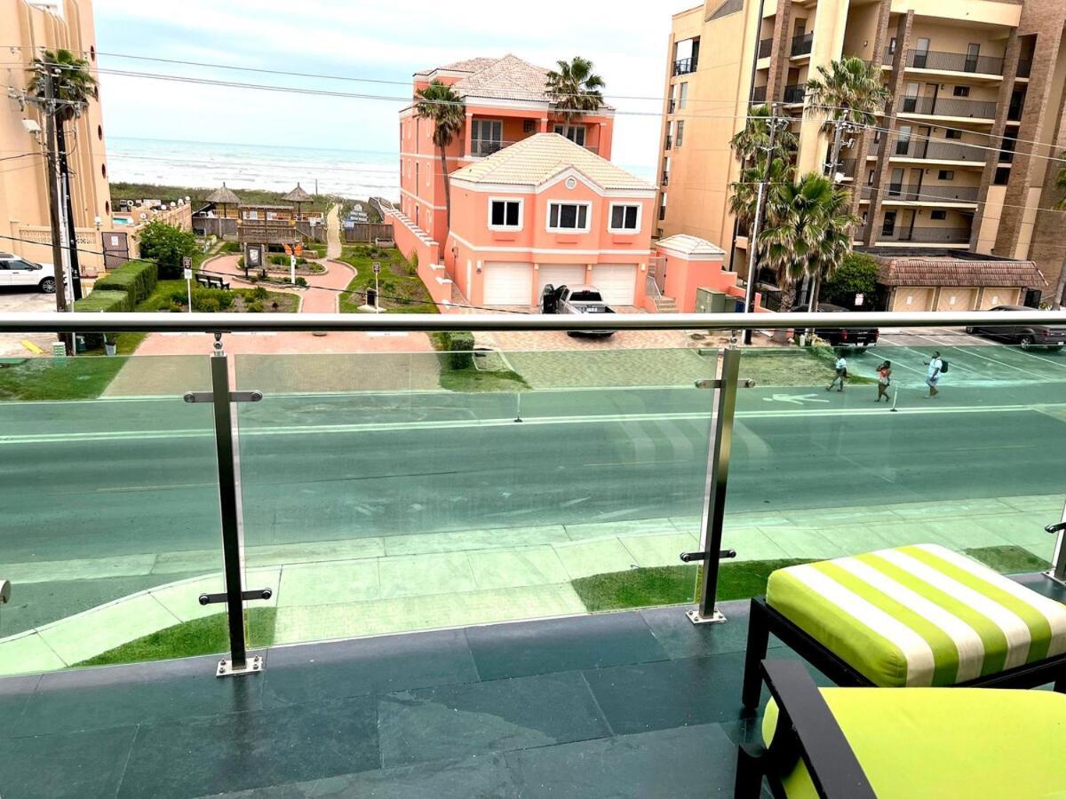 Holiday home Fam Reunion, Beachview, Ev Charger Heated Pool, Jacuzzi, Billiard