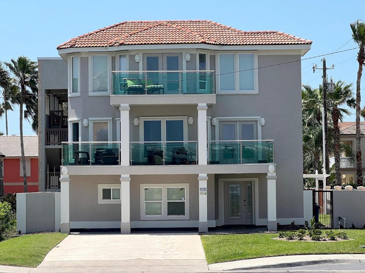Holiday home Fam Reunion, Beachview, Ev Charger Heated Pool, Jacuzzi, Billiard South Padre Island