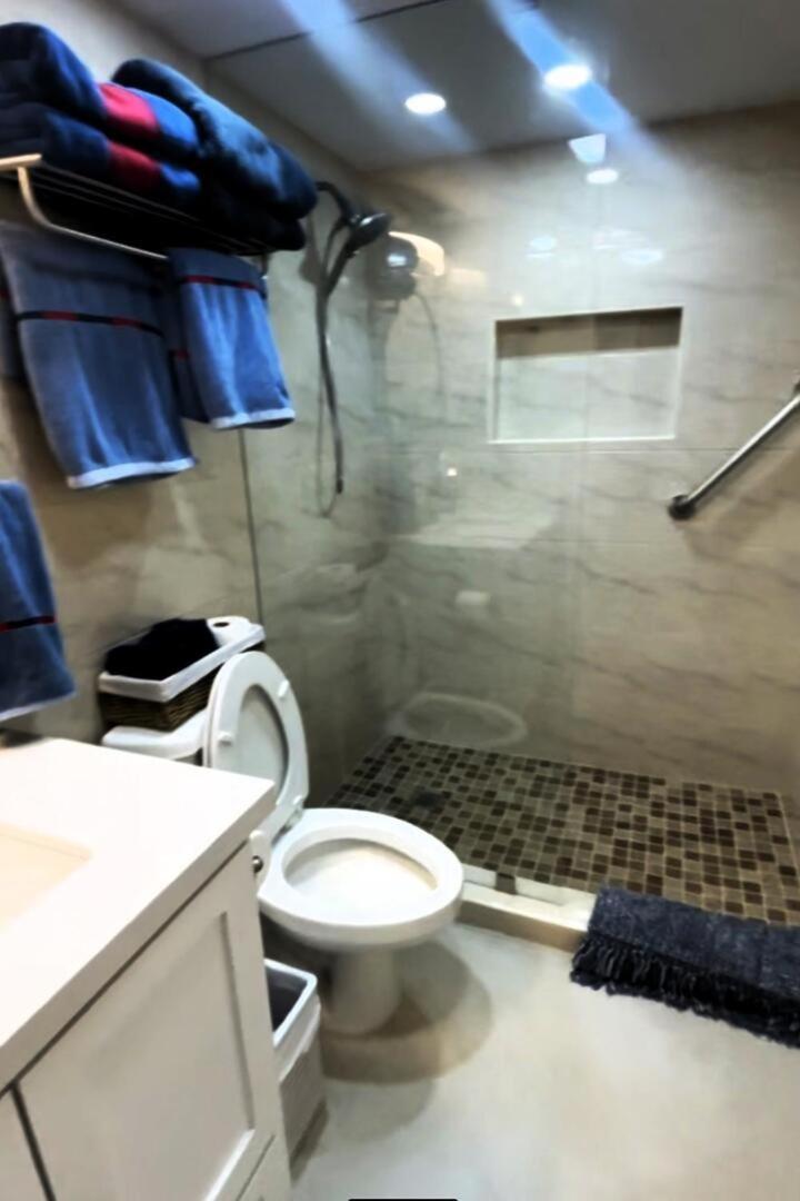 Saida Tower 506 *