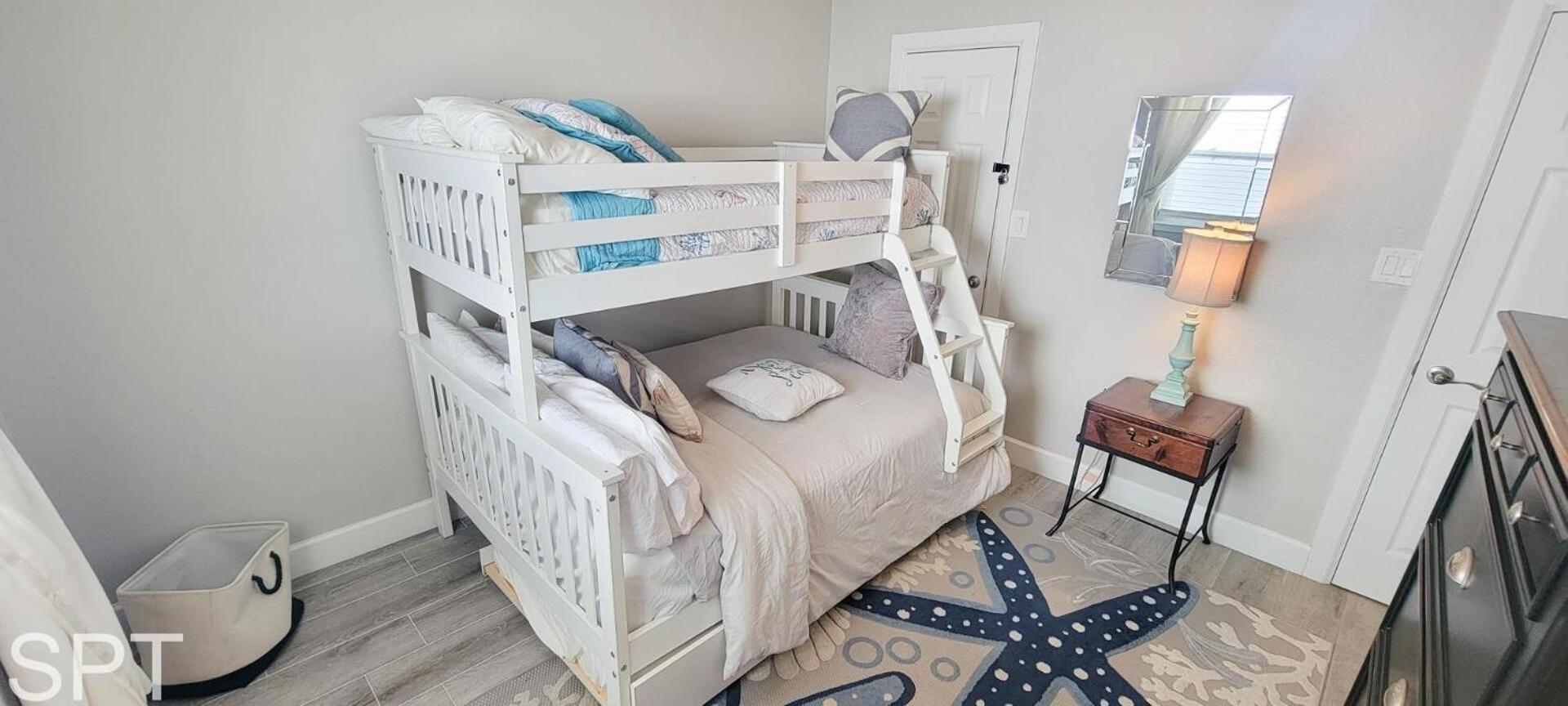 Holiday home Coronado 302