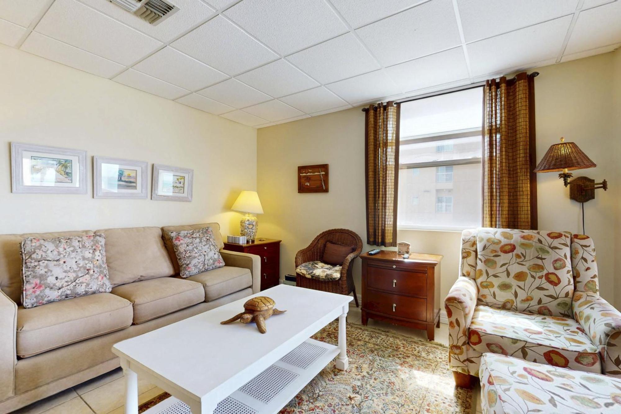 Galleon Bay Apartment *