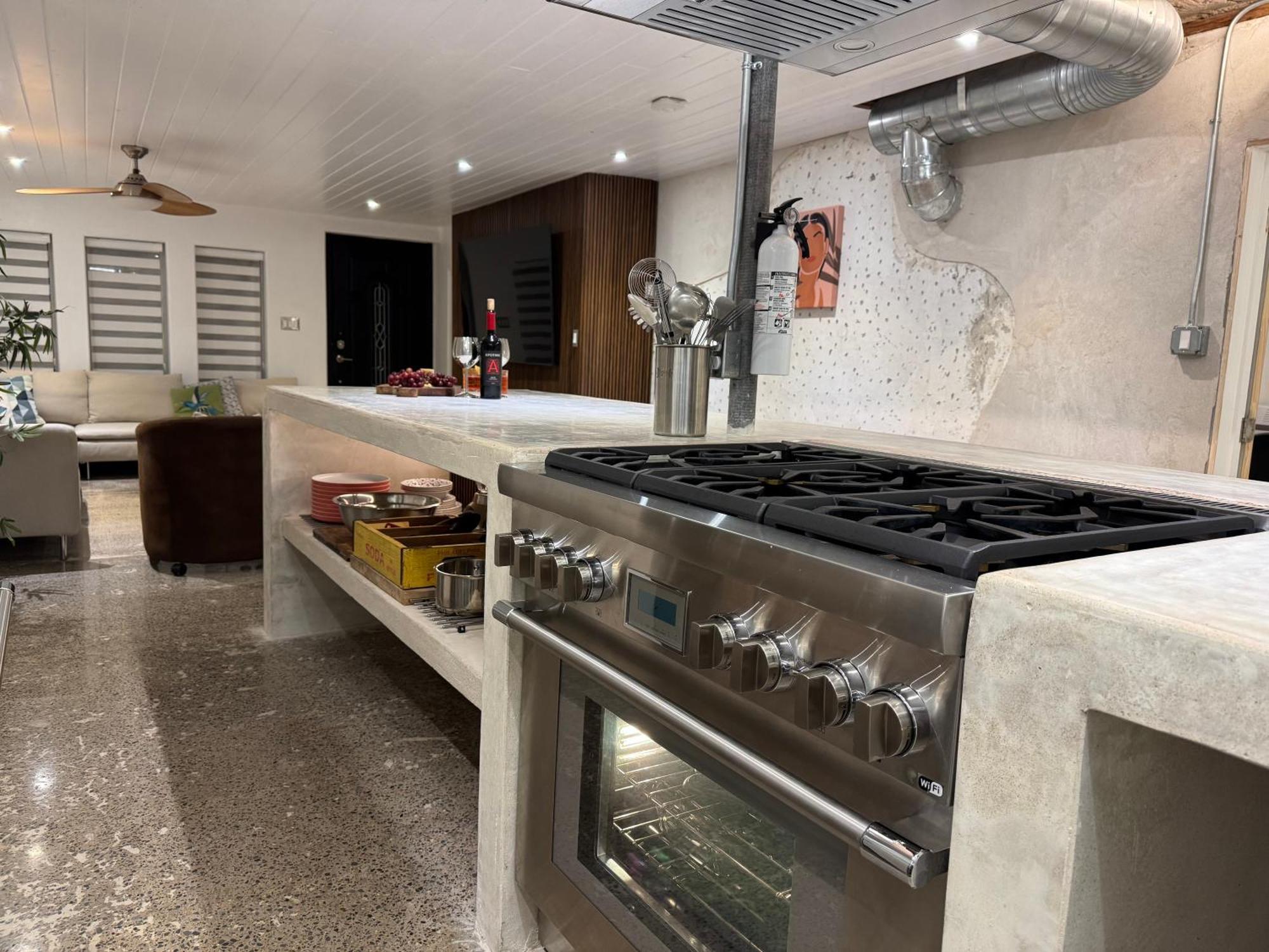 The Self-sustainable House * South Padre Island