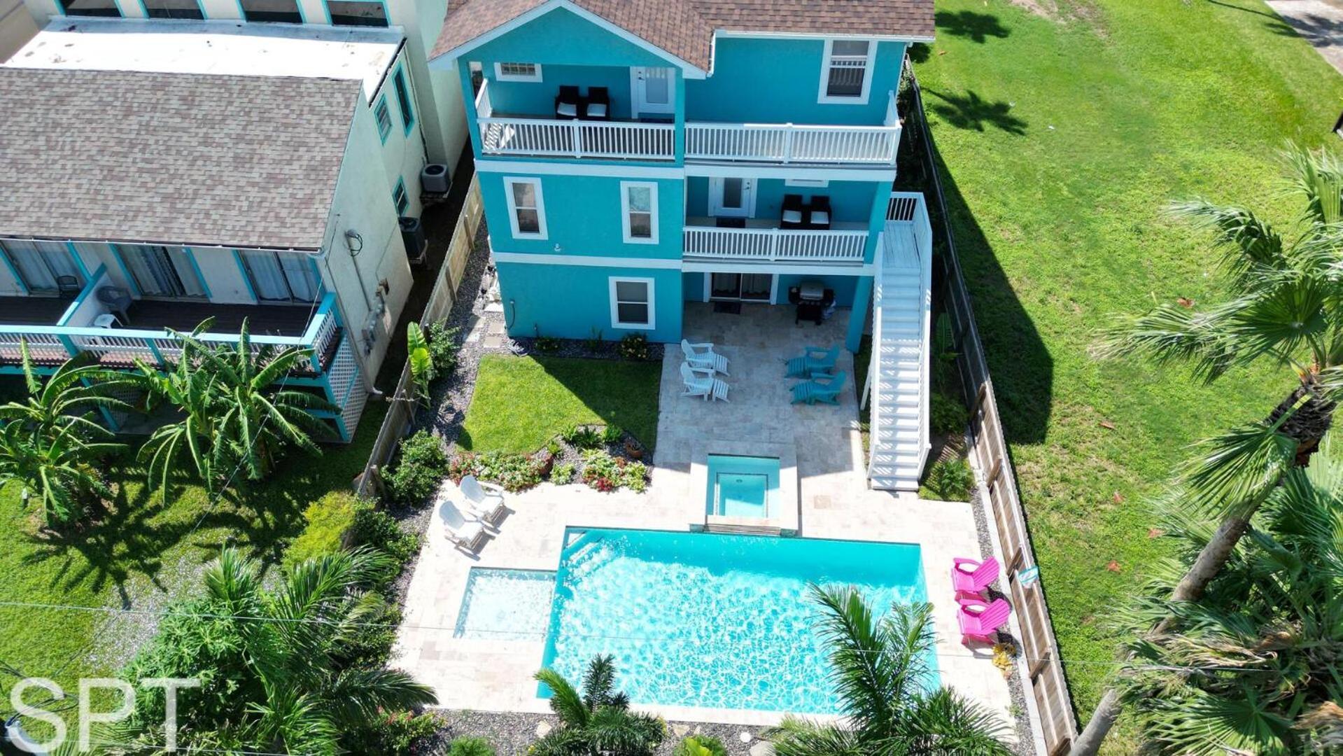 Tranquil Turquoise Retreat