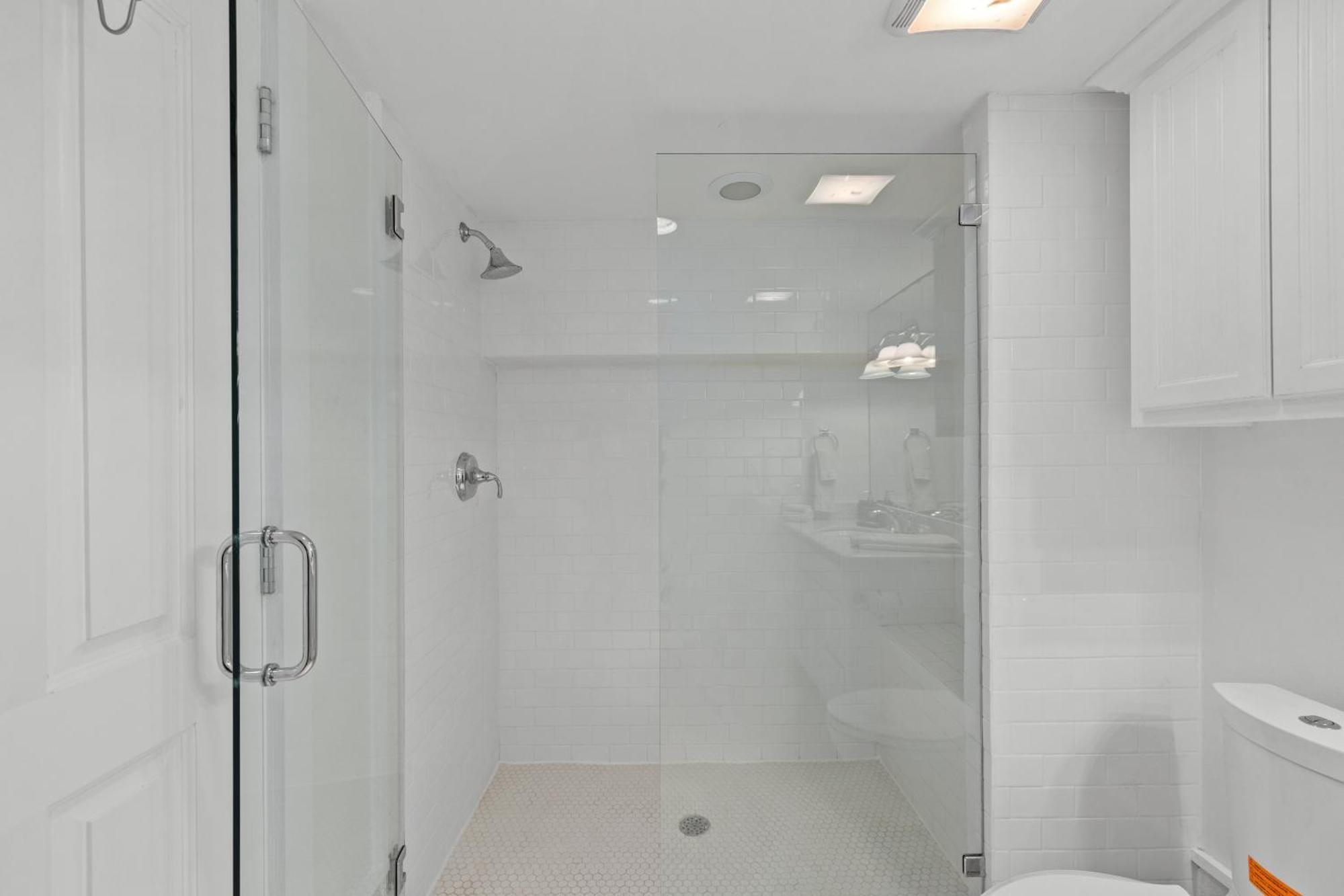 Avalon - Townhouse At The Shores
