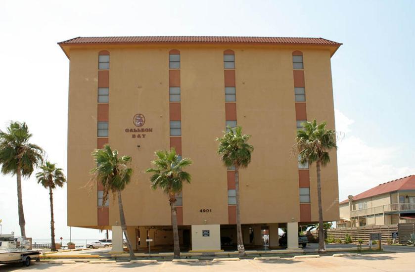Galleon Bay Aparthotel