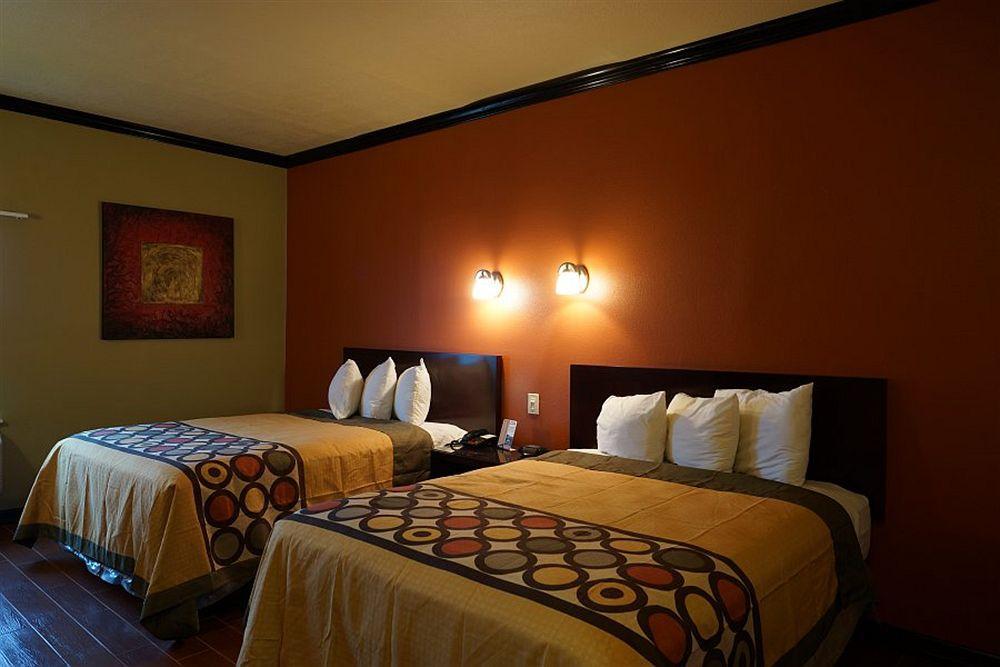 Hotel Blue Bay And 2*