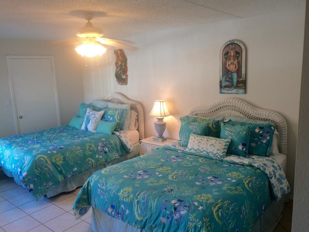 Beachside 2 Bedroom Sleeps 9 Holiday home *