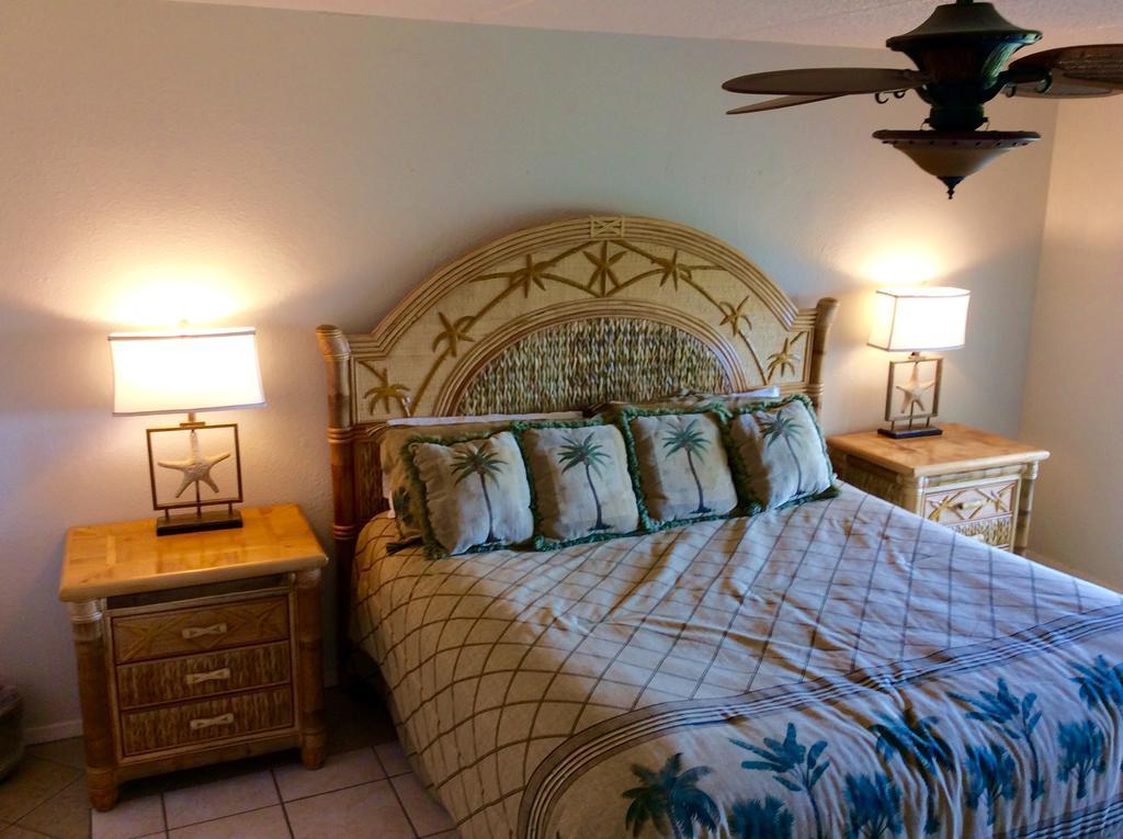Beachside 2 Bedroom Sleeps 9 Holiday home South Padre Island