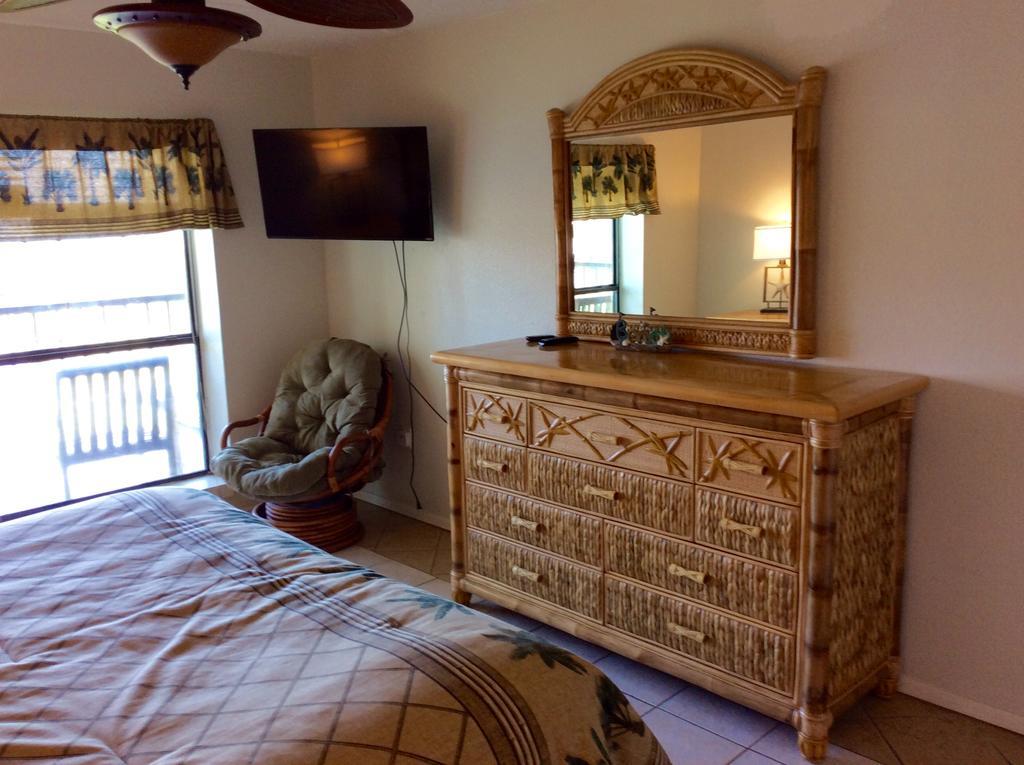 Beachside 2 Bedroom Sleeps 9 Holiday home South Padre Island