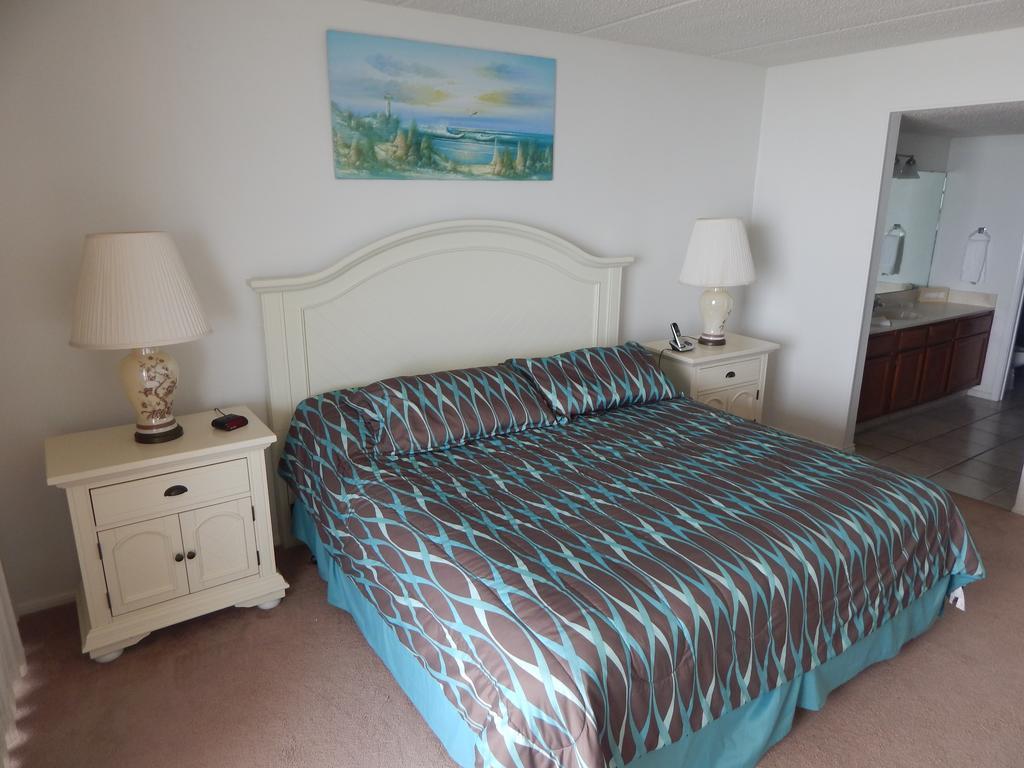 Suntide III Condominiums 3*