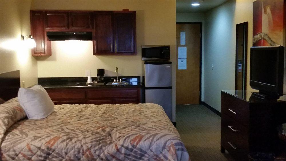 Hotel Blue Bay And 2*