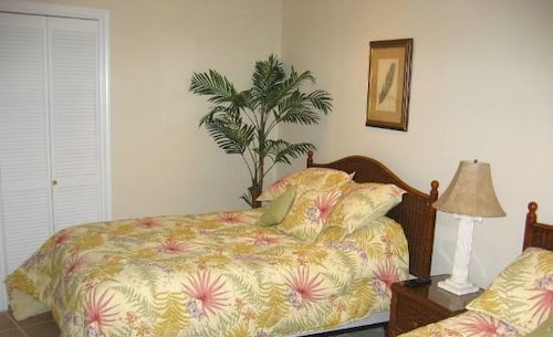 Front By Island Services 3*