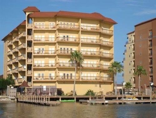Aparthotel Galleon Bay 3*