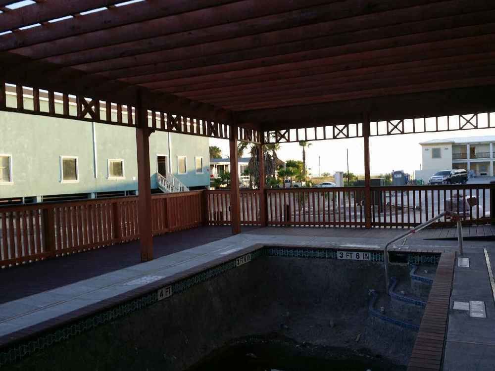 Lighthouse Hotel 2*