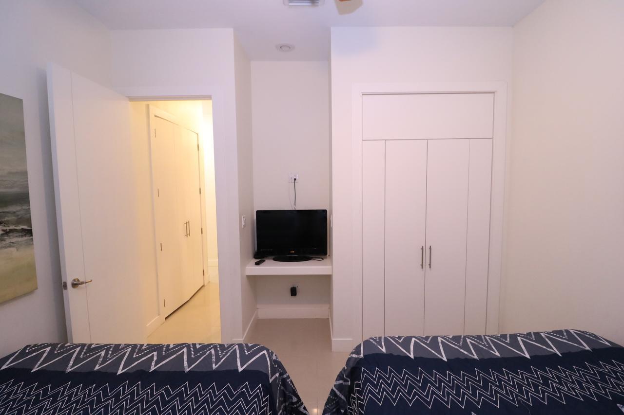 La Isla Residences Luxury Apartment