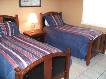 Front By Island Services 3* South Padre Island