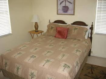 Hotel Front By Island Services 3*