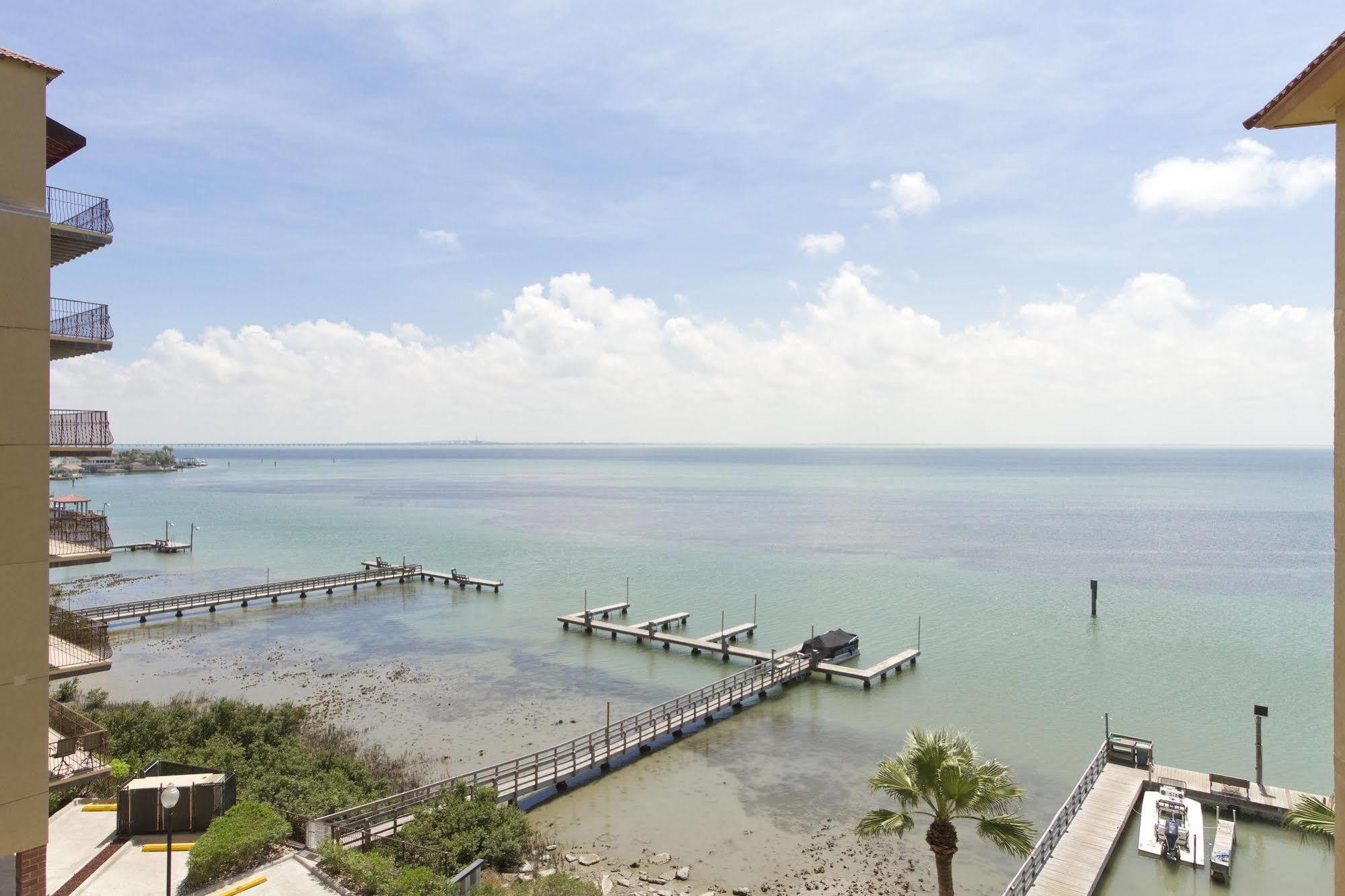 Aparthotel Galleon Bay 3*