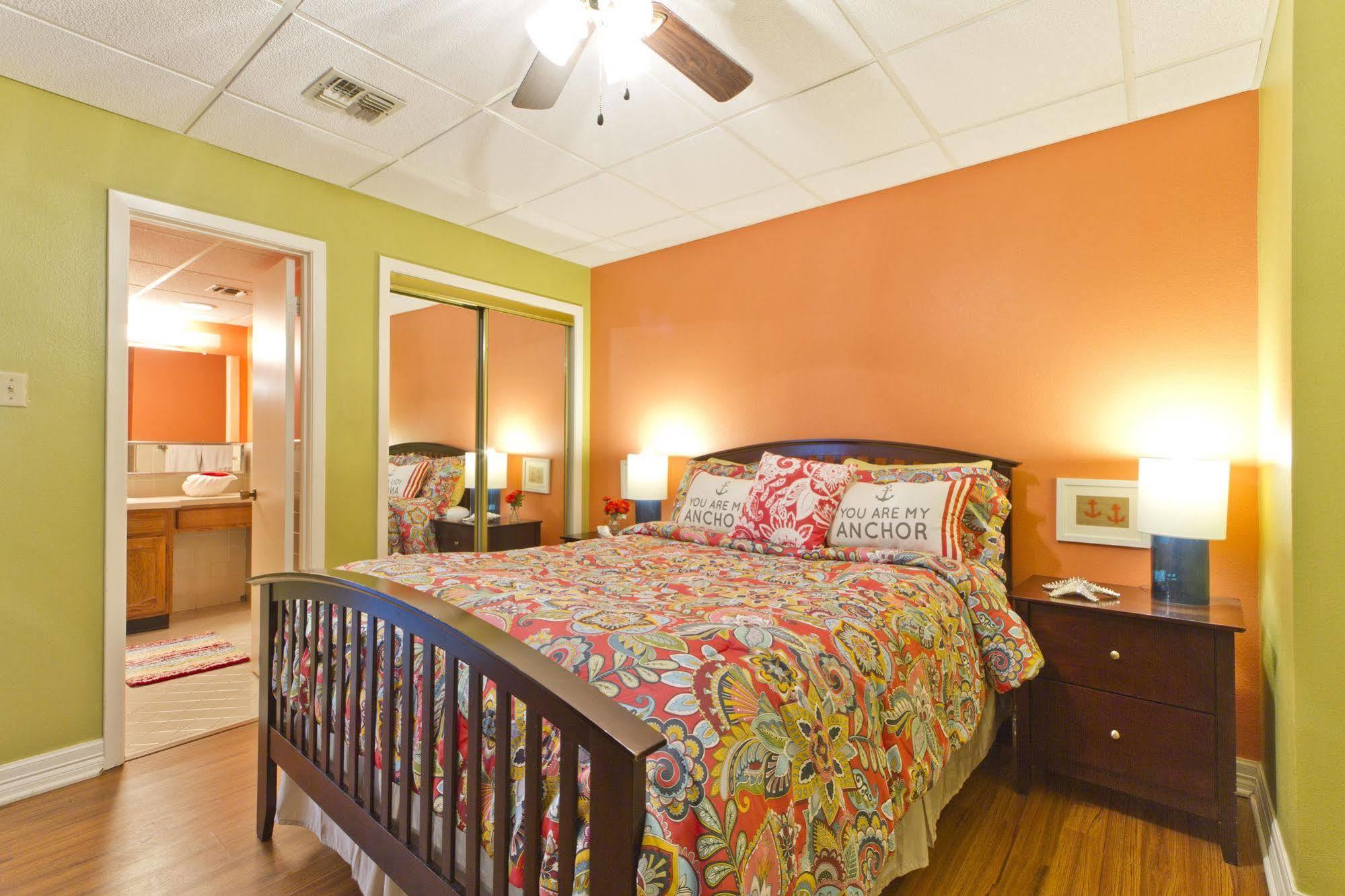 Aparthotel Galleon Bay 3*