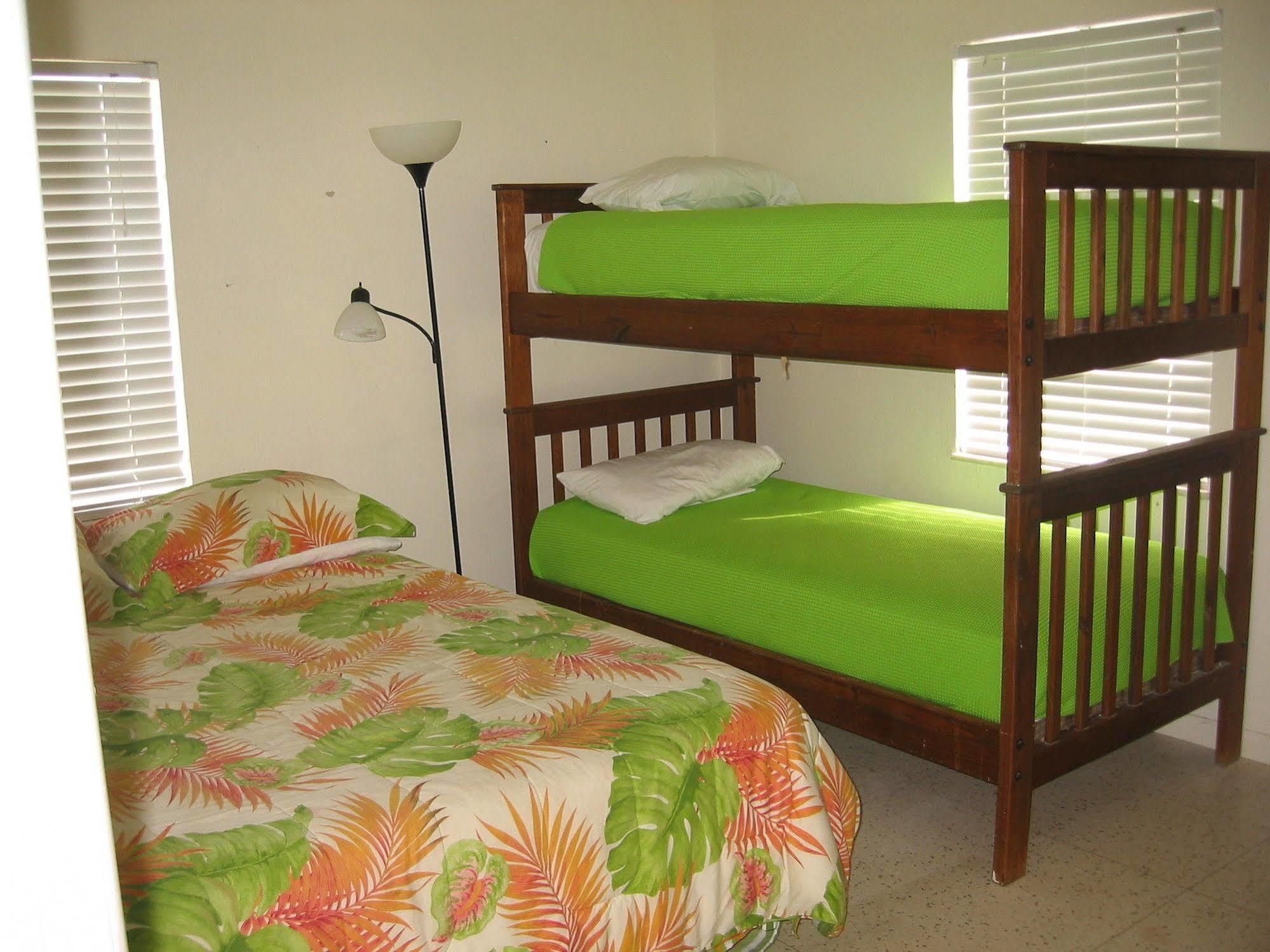 Front By Island Services 3* South Padre Island