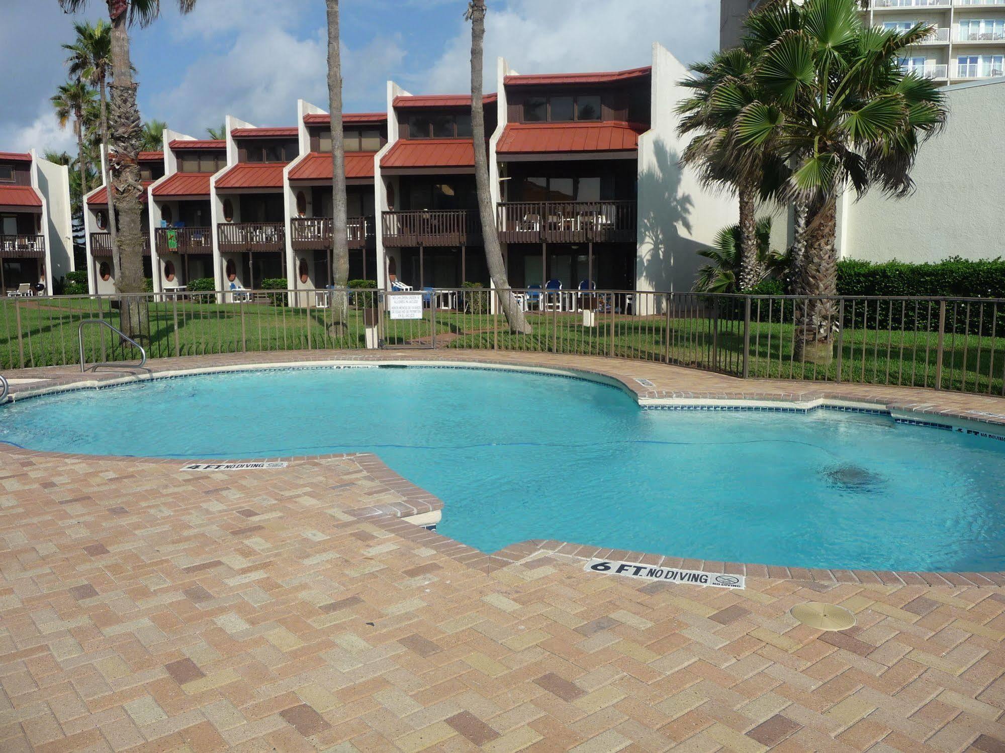 Hotel Front By Island Services