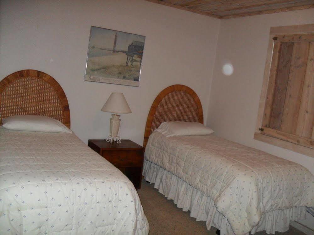 Front By Island Services 3*
