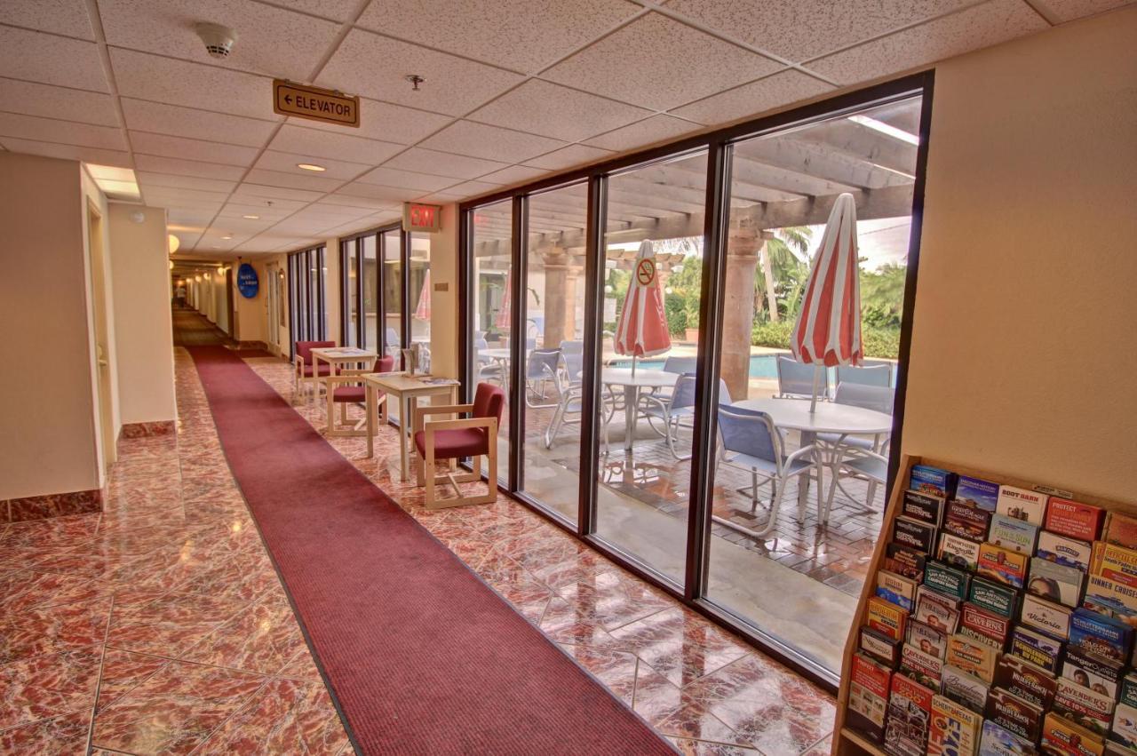 Hotel The At South Padre 3*