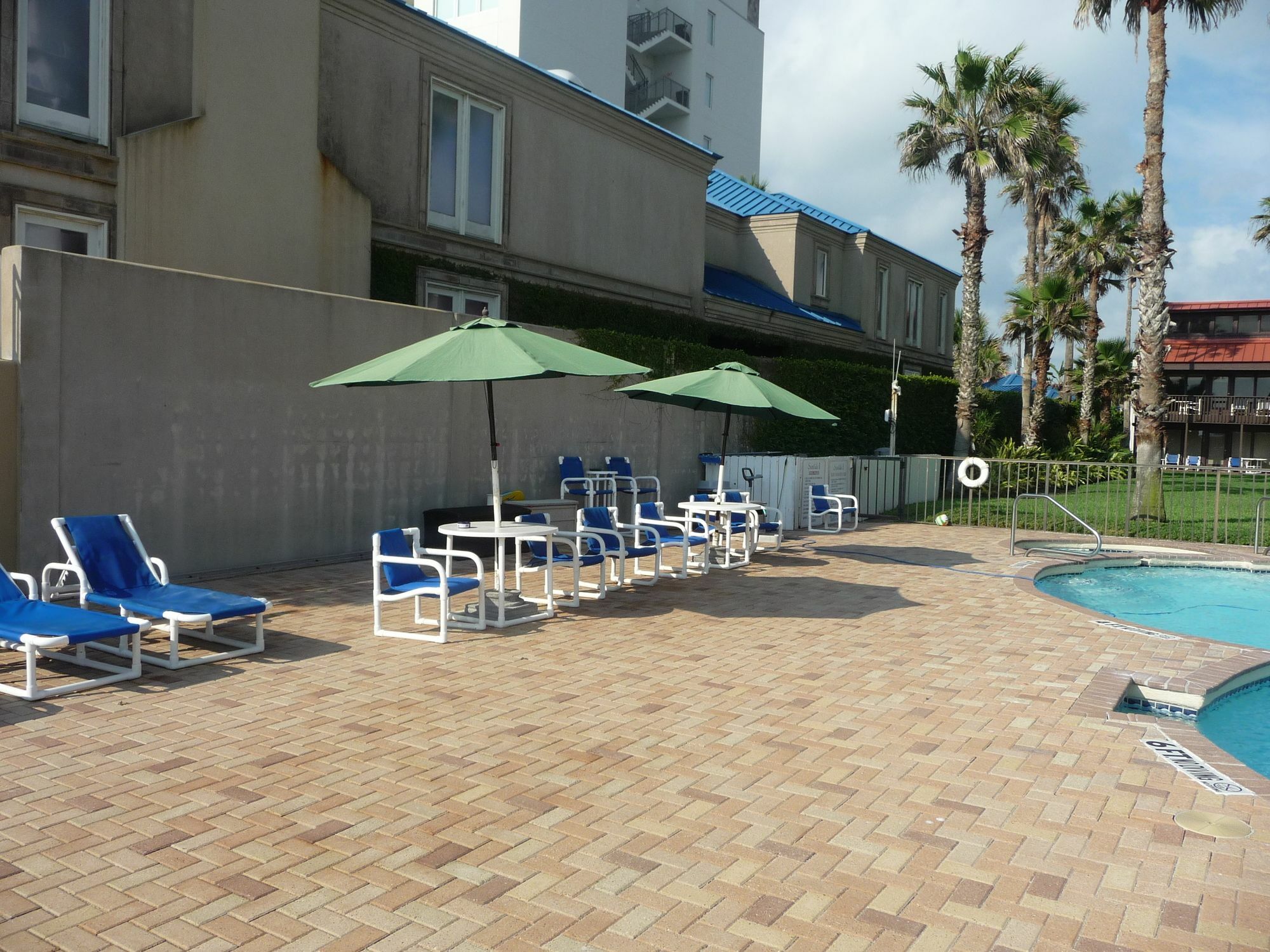 Front By Island Services 3* South Padre Island