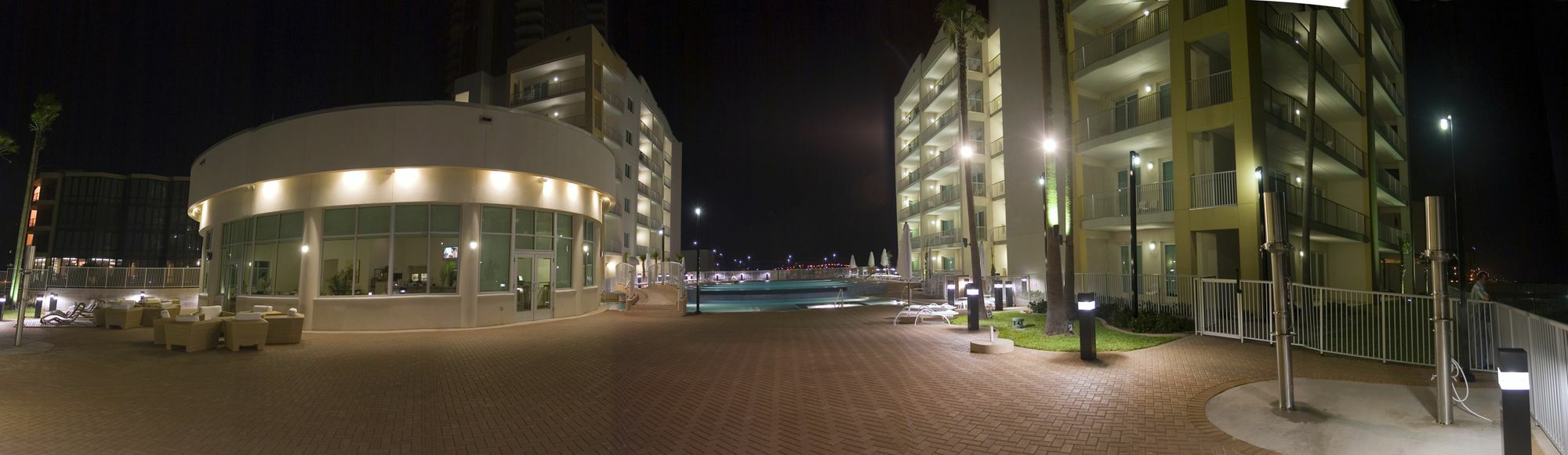 Peninsula Island & - Beachfront At 4* South Padre Island