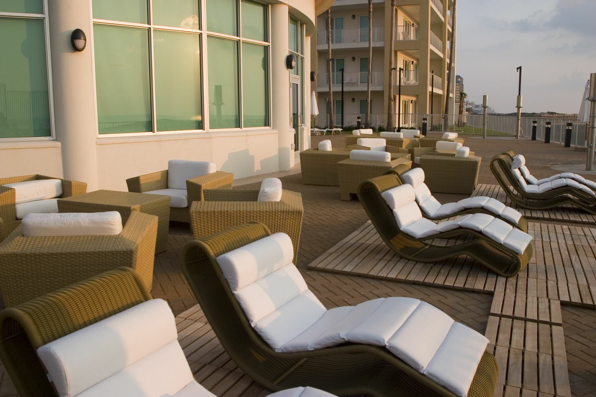 Hotel Peninsula Island & - Beachfront At