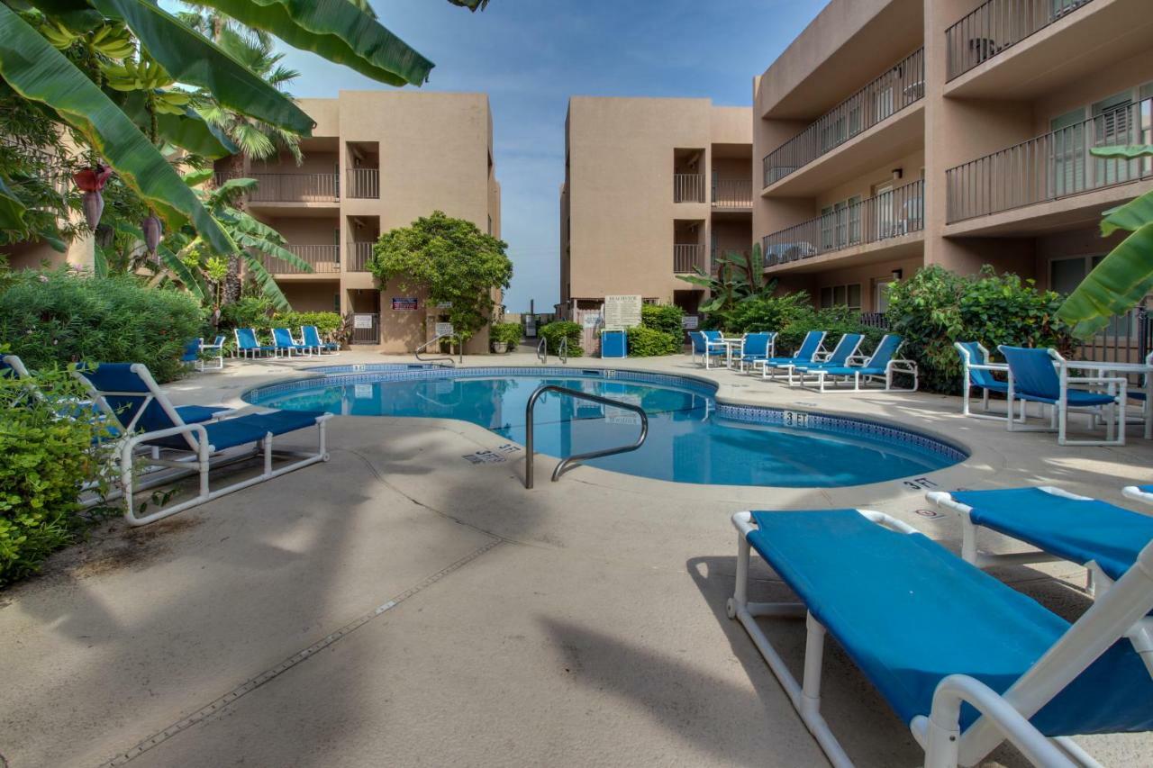 Beachview Condominiums: Wicker Wanderer * South Padre Island