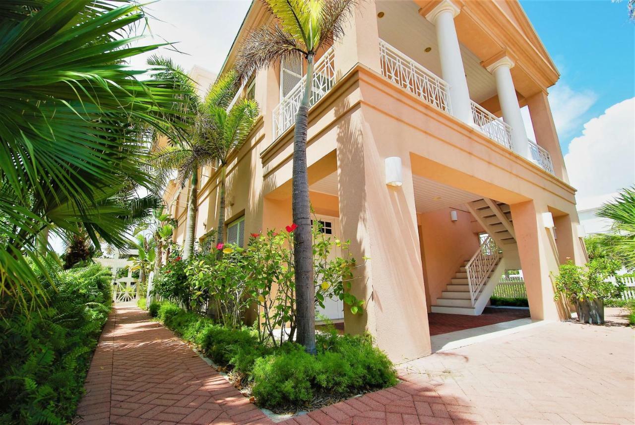 Holiday home Sea Hawk - Private House With Pool & Hot Tub