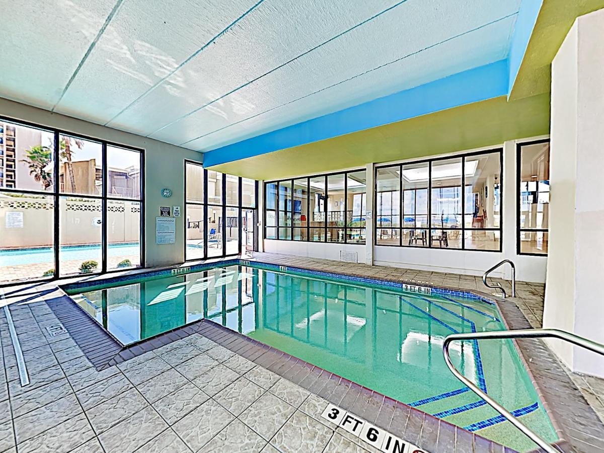 New Listing! Beachfront Penthouse With Pools & Gym