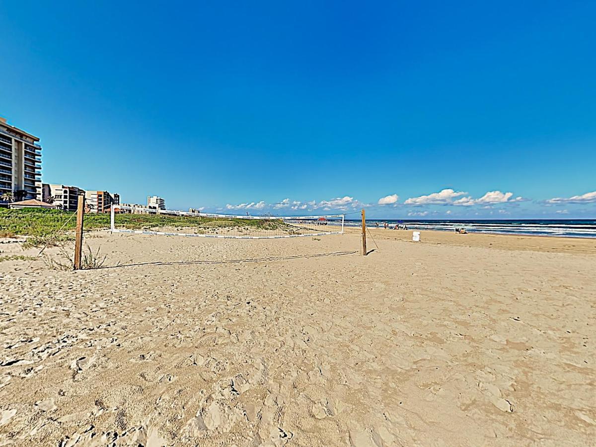 New Listing! Beachfront Penthouse With Pools & Gym *